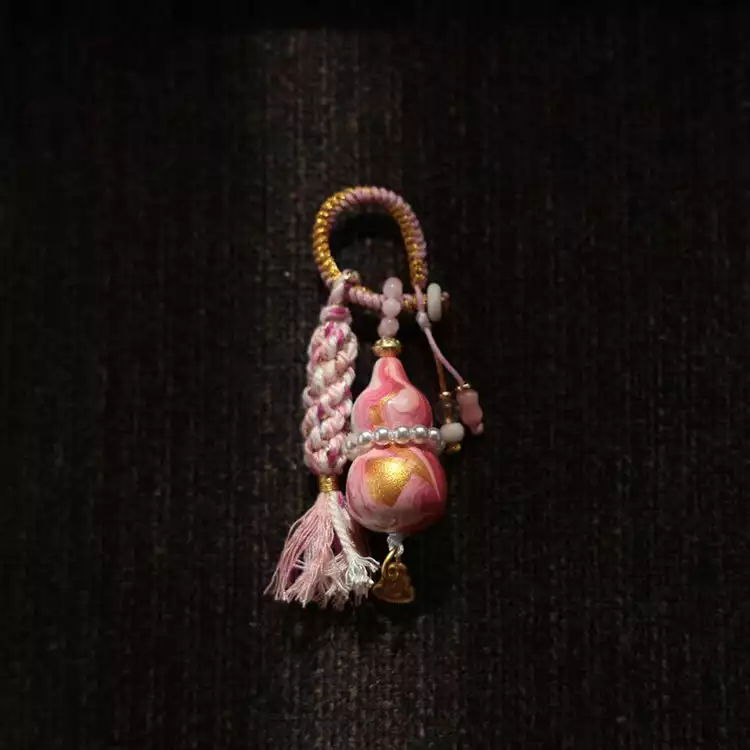 Fortune-Gourd-Charm-Holder